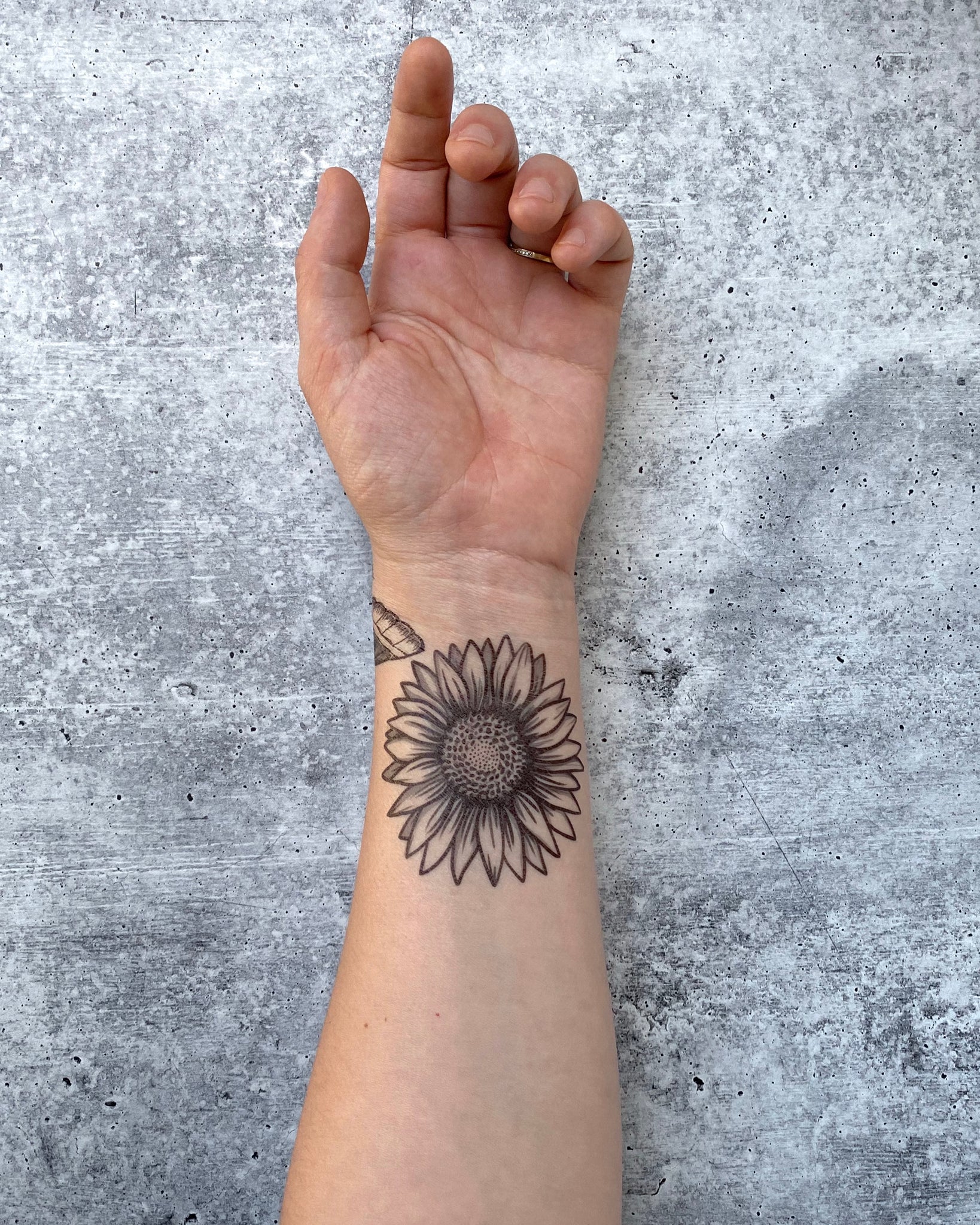Update more than 86 sunflower bracelet tattoo super hot - in.cdgdbentre